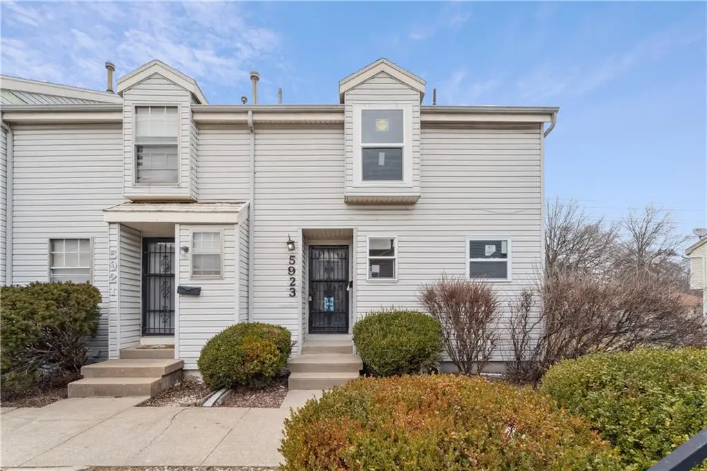 5923 Ridgeway Avenue, Kansas City, MO 64133 - #1