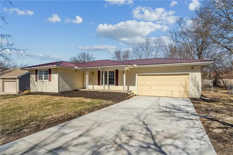 325 E Hickory Street, Drexel, MO 64742 - #3