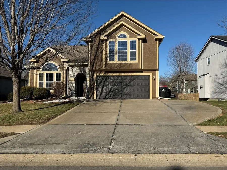 21710 62nd Street, Shawnee, KS 66218 - #2