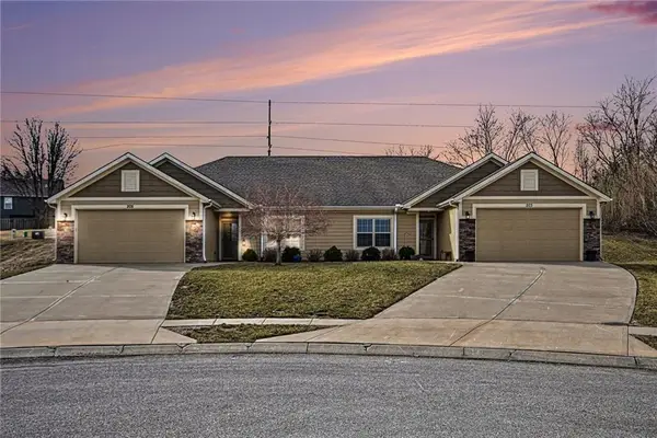 205 Ashmont Drive, Smithville, MO 64089