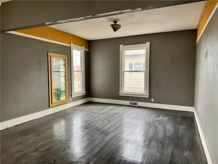 1410 Broadway Avenue, Parsons, KS 67357 - #3