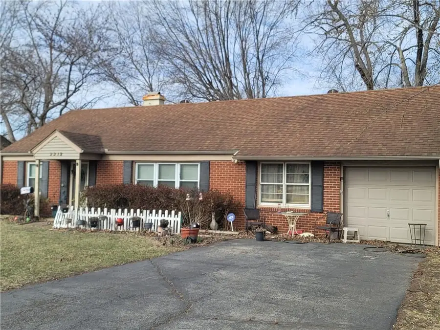 2312 W 78th Street, Prairie Village, KS 66208 - #2