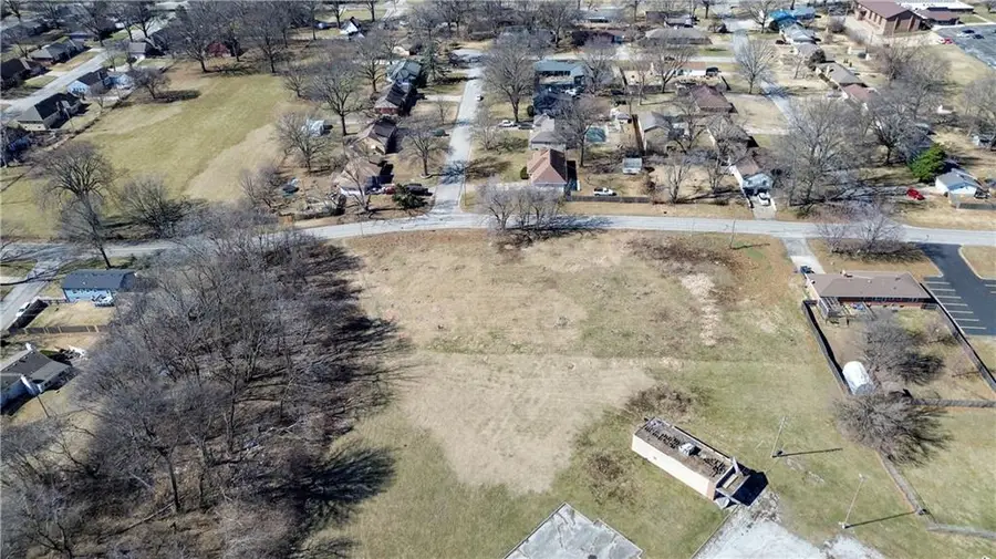 4423 Crysler Avenue, Kansas City, MO 64133 - #3