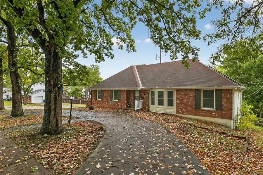 6761 N Woodland Avenue, Kansas City, MO 64118 - #3