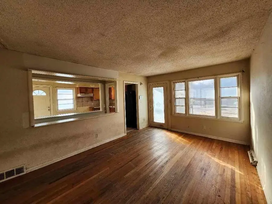 6905 Bellefontaine Avenue, Kansas City, MO 64132 - #3