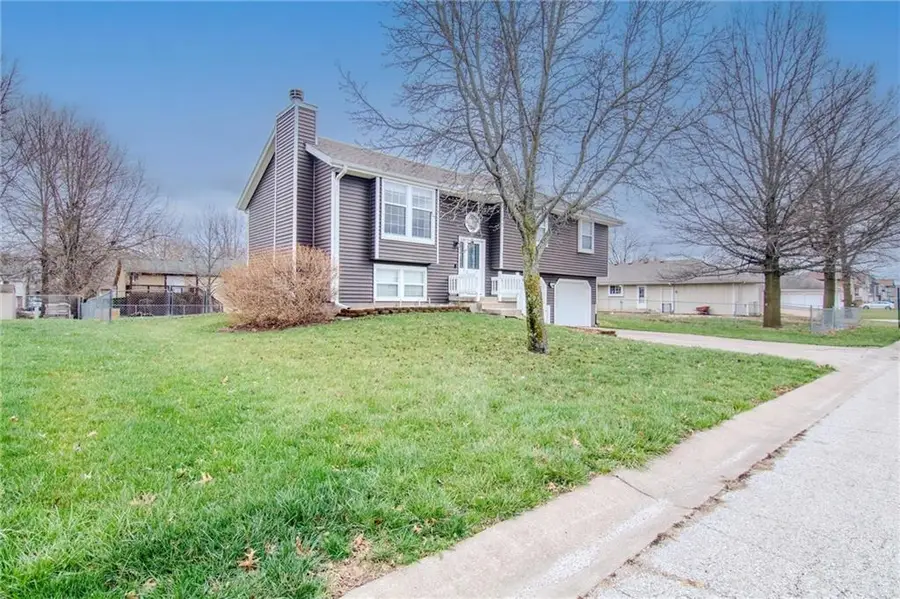 97 Pioneer Street, Garden City, MO 64747 - #2