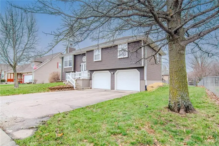 97 Pioneer Street, Garden City, MO 64747 - #3