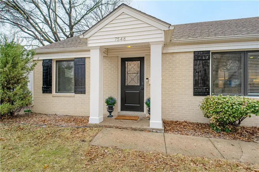 7548 Eaton Street, Prairie Village, KS 66208 - #2