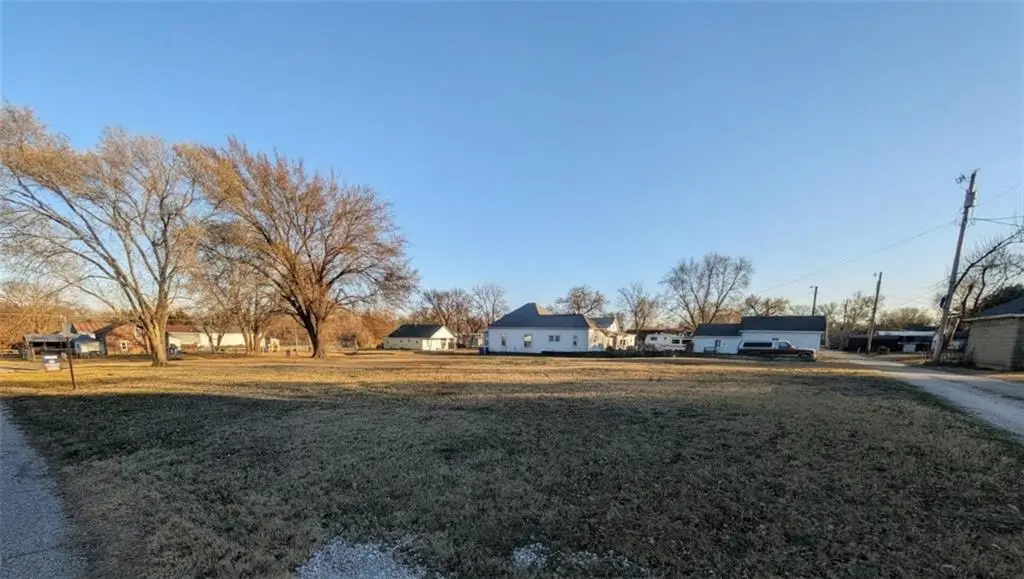 533 N Central Avenue, Chanute, KS 66720 - #1