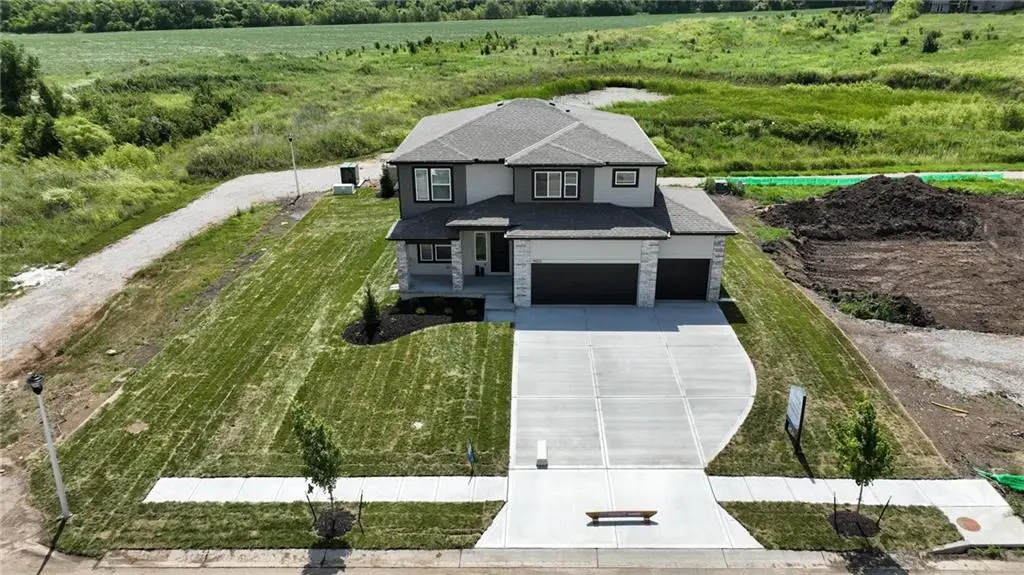 907 SW Bluebird Lane, Oak Grove, MO 64075 - #1