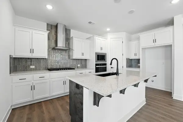 1390 N 162nd Terrace, Basehor, KS 66007