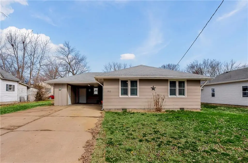 312 W Pine Street, Butler, MO 64730 - #1