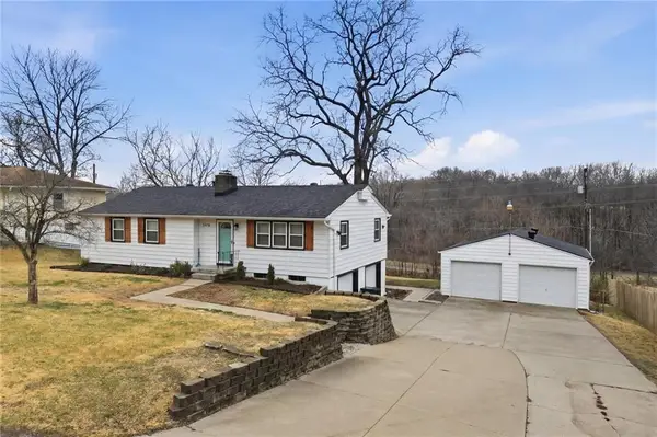 2816 Berry Lane, Independence, MO 64057