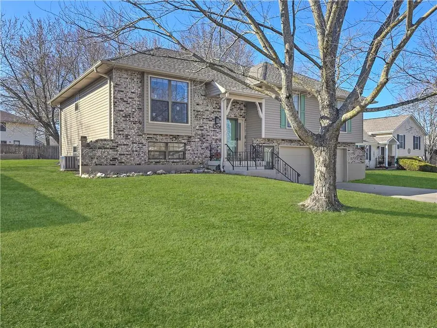 1206 Cambridge Drive, Warrensburg, MO 64093 - #2