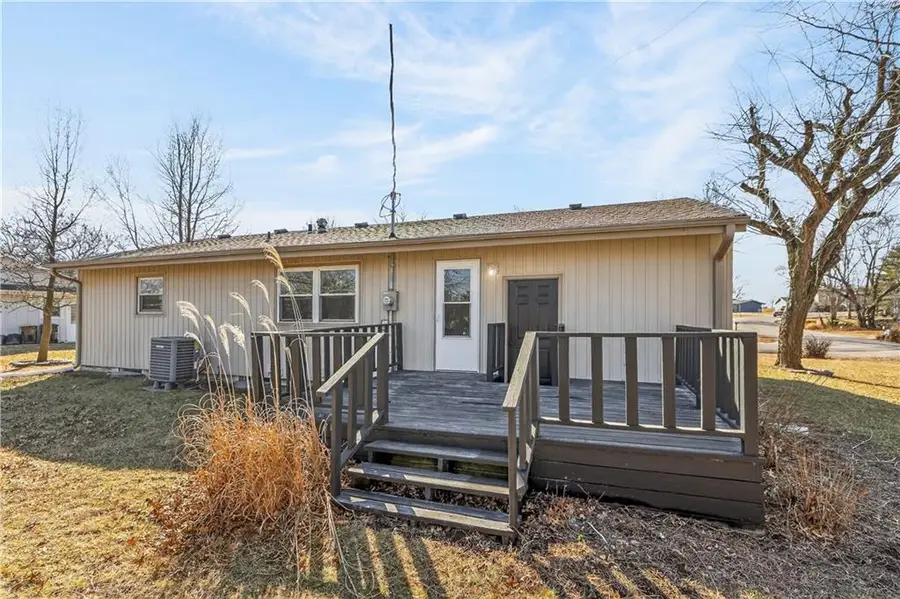 1407 W Main Terrace, Savannah, MO 64485 - #3