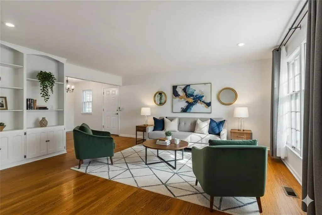 4016 E Red Bridge Road, Kansas City, MO 64137 - #1