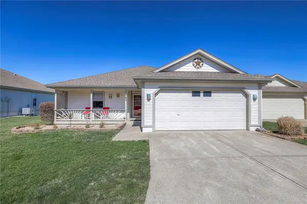 702 Twilight Court, Raymore, MO 64083