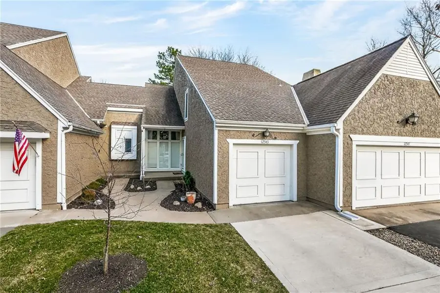 12545 Broadmoor Street, Overland Park, KS 66209 - #2