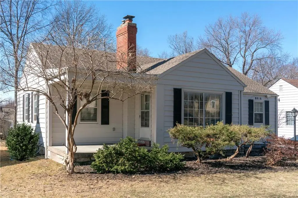 8016 Pennsylvania Street, Kansas City, MO 64114 - #1
