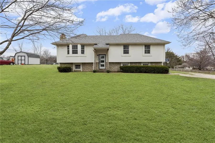 24460 W 54th Street, Shawnee, KS 66226 - #2