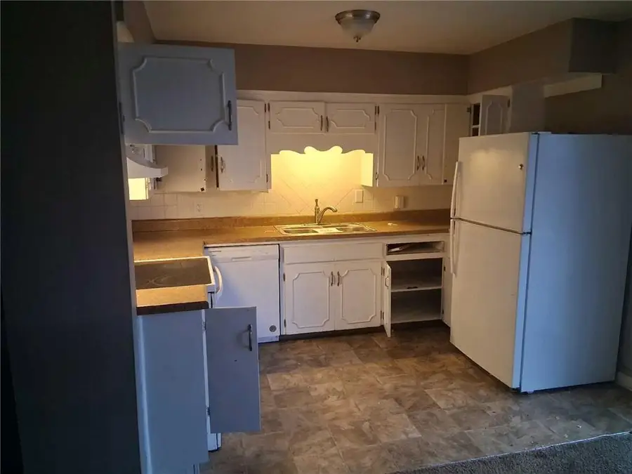 7804 Booth Avenue, Kansas City, MO 64138 - #2