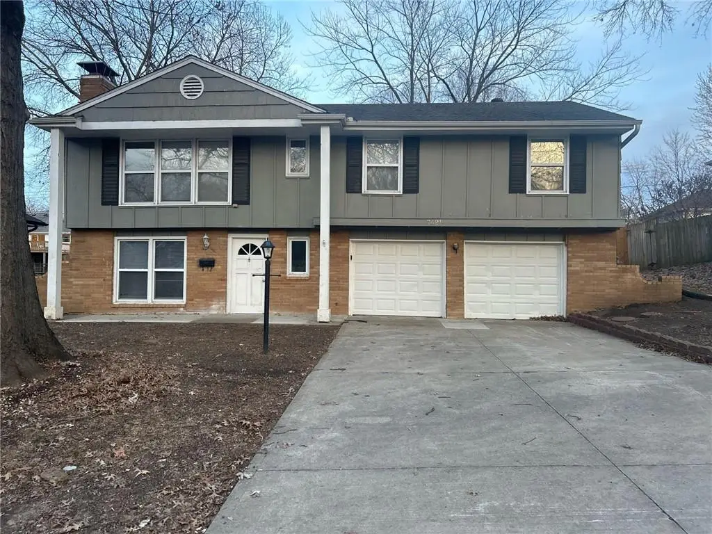 7421 Hardy Avenue, Raytown, MO 64133 - #1