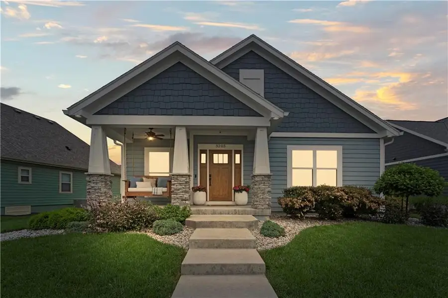 3205 SW Mary Street, Lees Summit, MO 64081 - #2