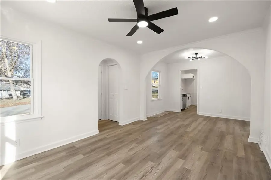 10515 E Lake Drive, Independence, MO 64053 - #3