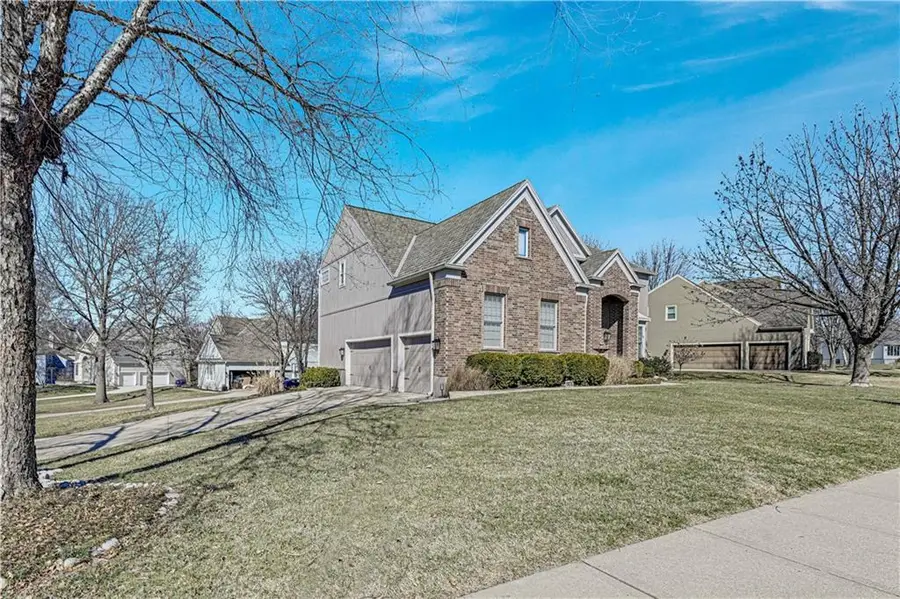 14316 Windsor Drive, Leawood, KS 66224 - #2