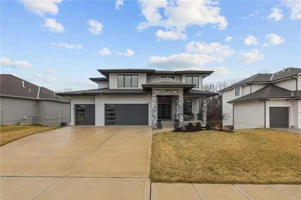 9310 Carbondale Street, Lenexa, KS 66227