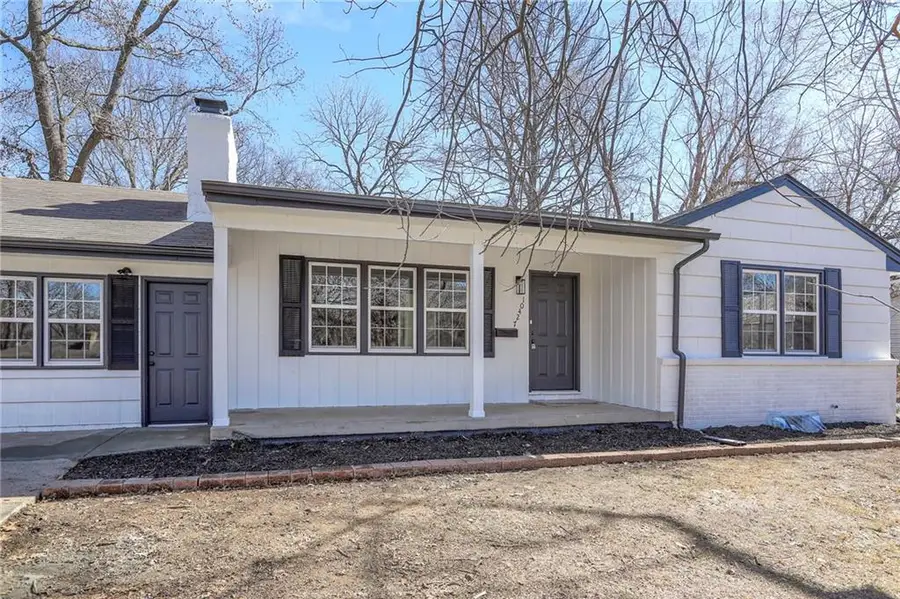 10427 Palmer Avenue, Kansas City, MO 64134 - #2