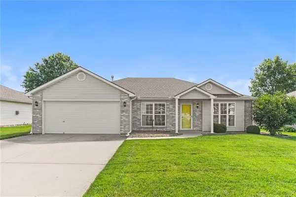 817 Clancy Court, Raymore, MO 64083