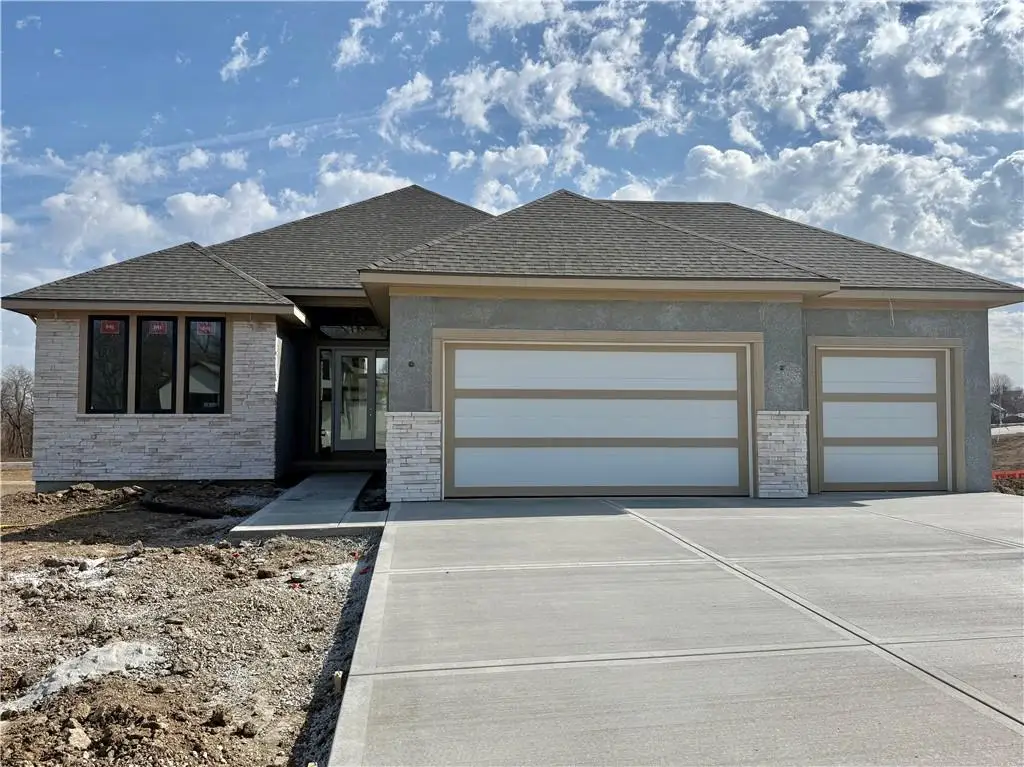 7645 N Booth Avenue, Kansas City, MO 64158 - #1