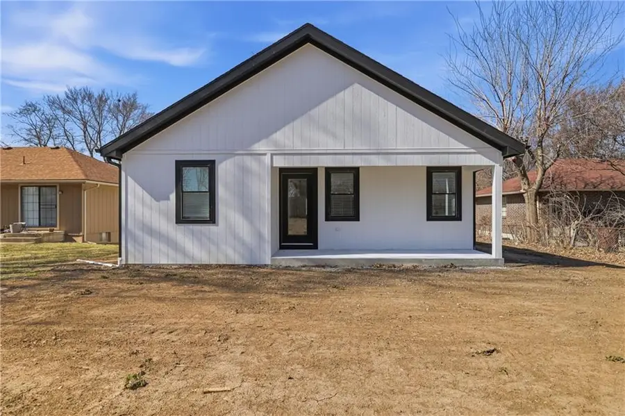 309 N Cedar Avenue, Independence, MO 64053 - #2