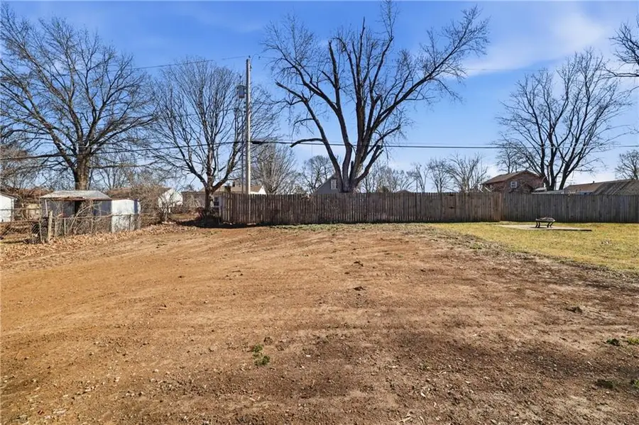 309 N Cedar Avenue, Independence, MO 64053 - #3