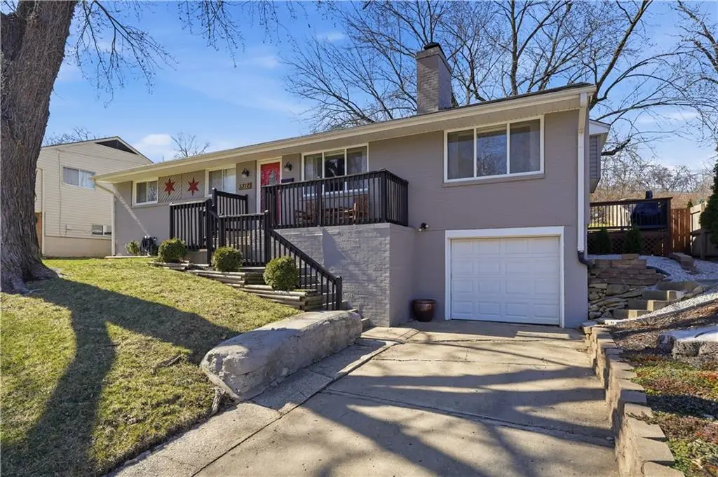 5312 N Jackson Avenue, Kansas City, MO 64119 - #1