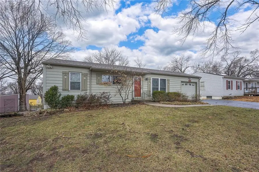 8539 Barnett Avenue, Kansas City, KS 66112 - #2