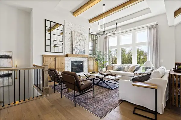 1095 Creekside Ranch Court, Raymore, MO 64084