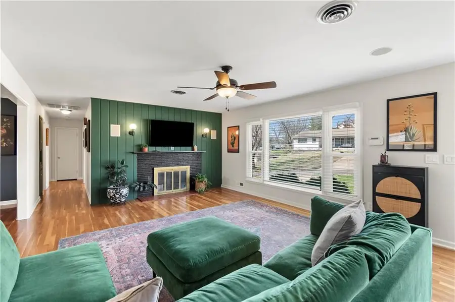 3929 NE Indianola Drive, Kansas City, MO 64116 - #2