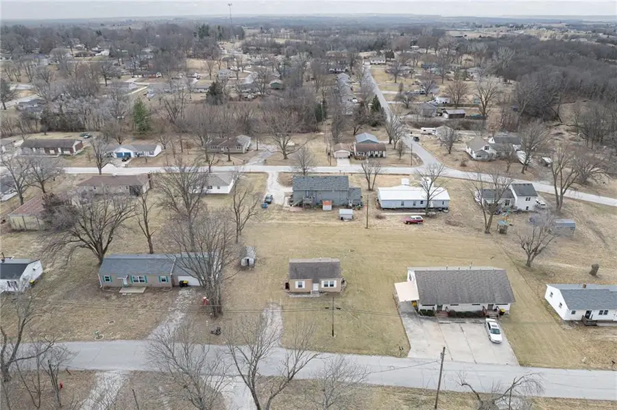 1506 W William Street, Savannah, MO 64485 - #3