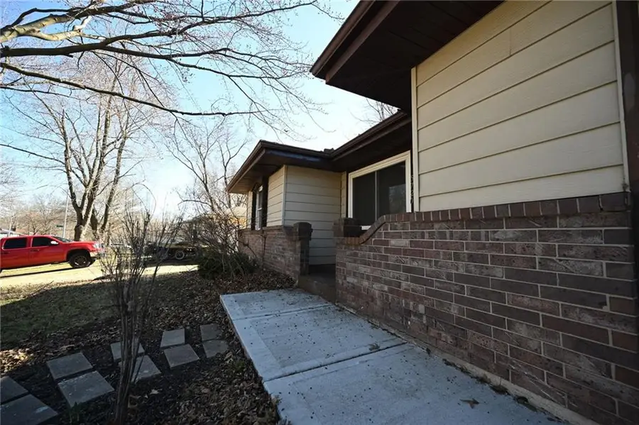 5720 N Drury Avenue, Kansas City, MO 64119 - #2