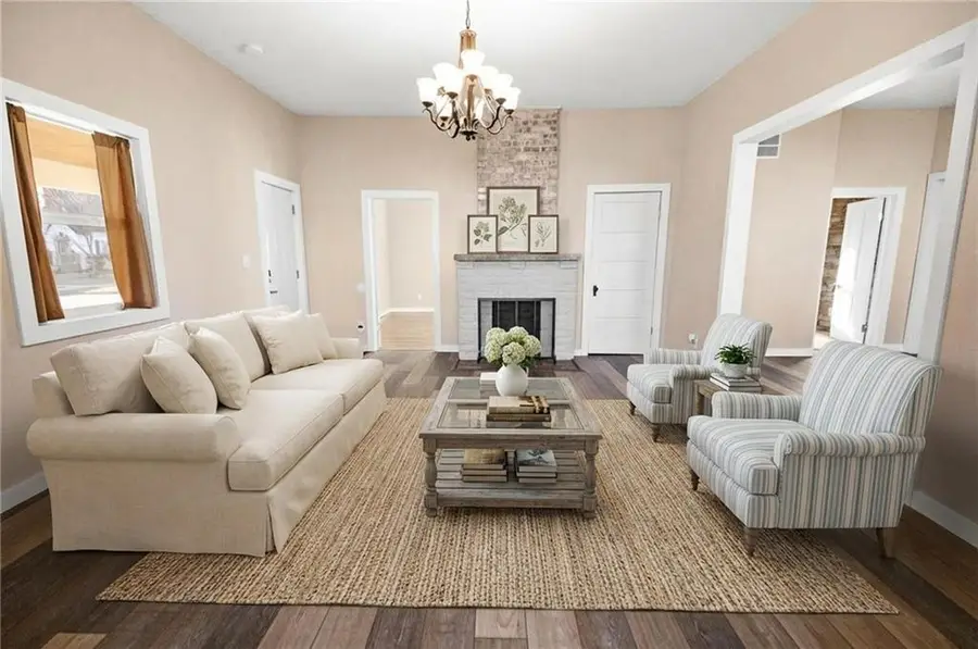 921 Clay Street, Chillicothe, MO 64601 - #2