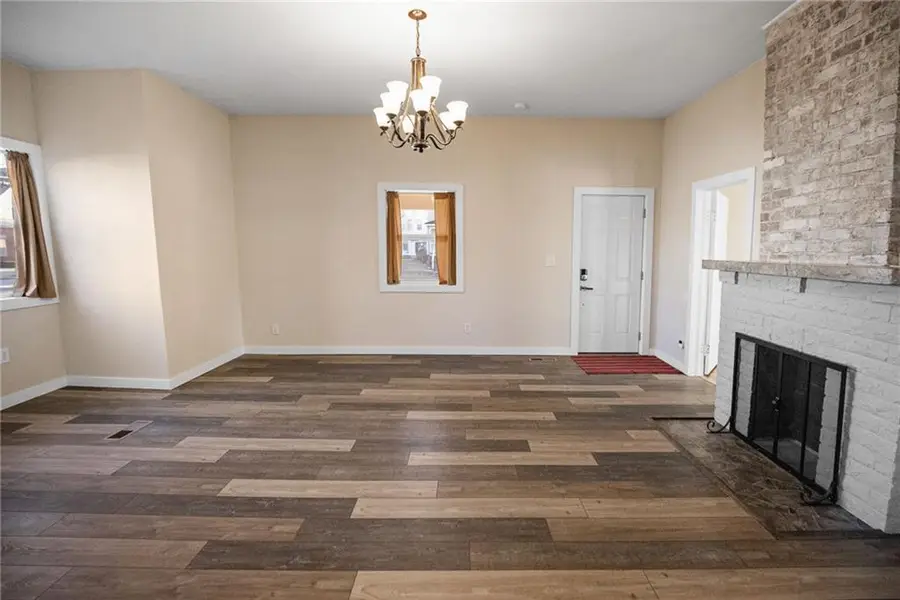 921 Clay Street, Chillicothe, MO 64601 - #3