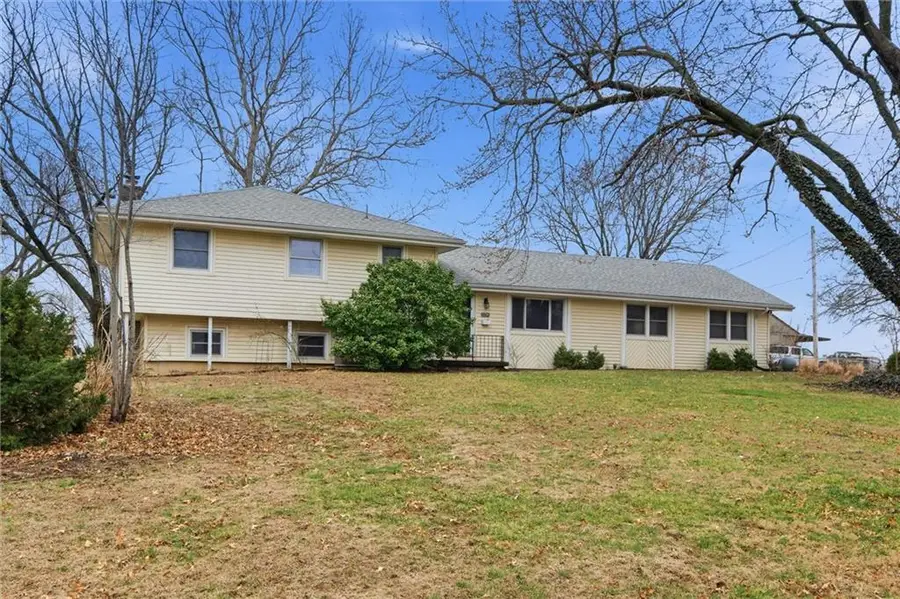 15794 151st Street, Bonner Springs, KS 66012 - #2