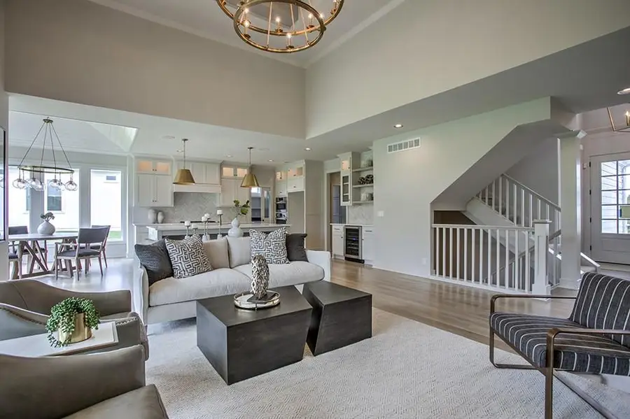 16901 Parkhill Street, Overland Park, KS 66221 - #3