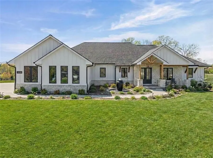 7270 NW Fawn Avenue, Parkville, MO 64152 - #3