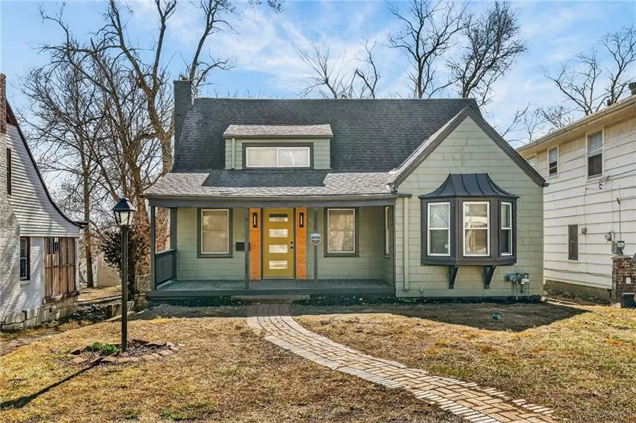 1511 E 59th Street, Kansas City, MO 64110 - #2