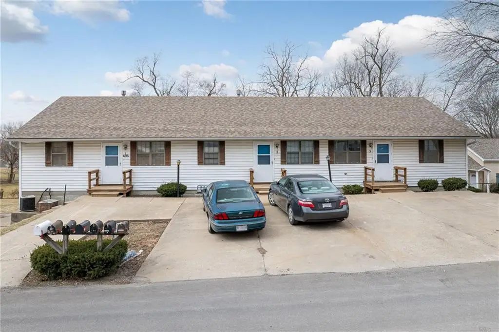 604 N 13th Terrace, Savannah, MO 64485 - #1