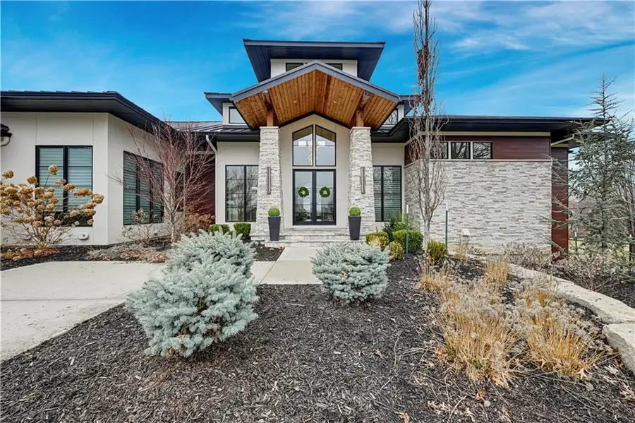 21100 W 105th Street, Olathe, KS 66061 - #2