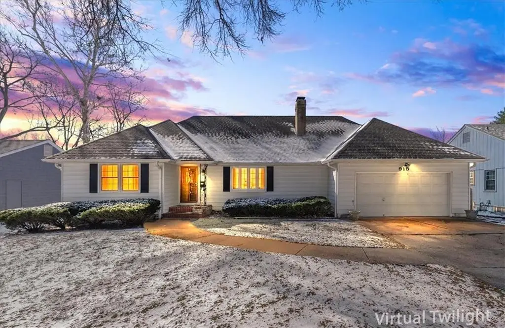 915 W 85th Street, Kansas City, MO 64114 - #1